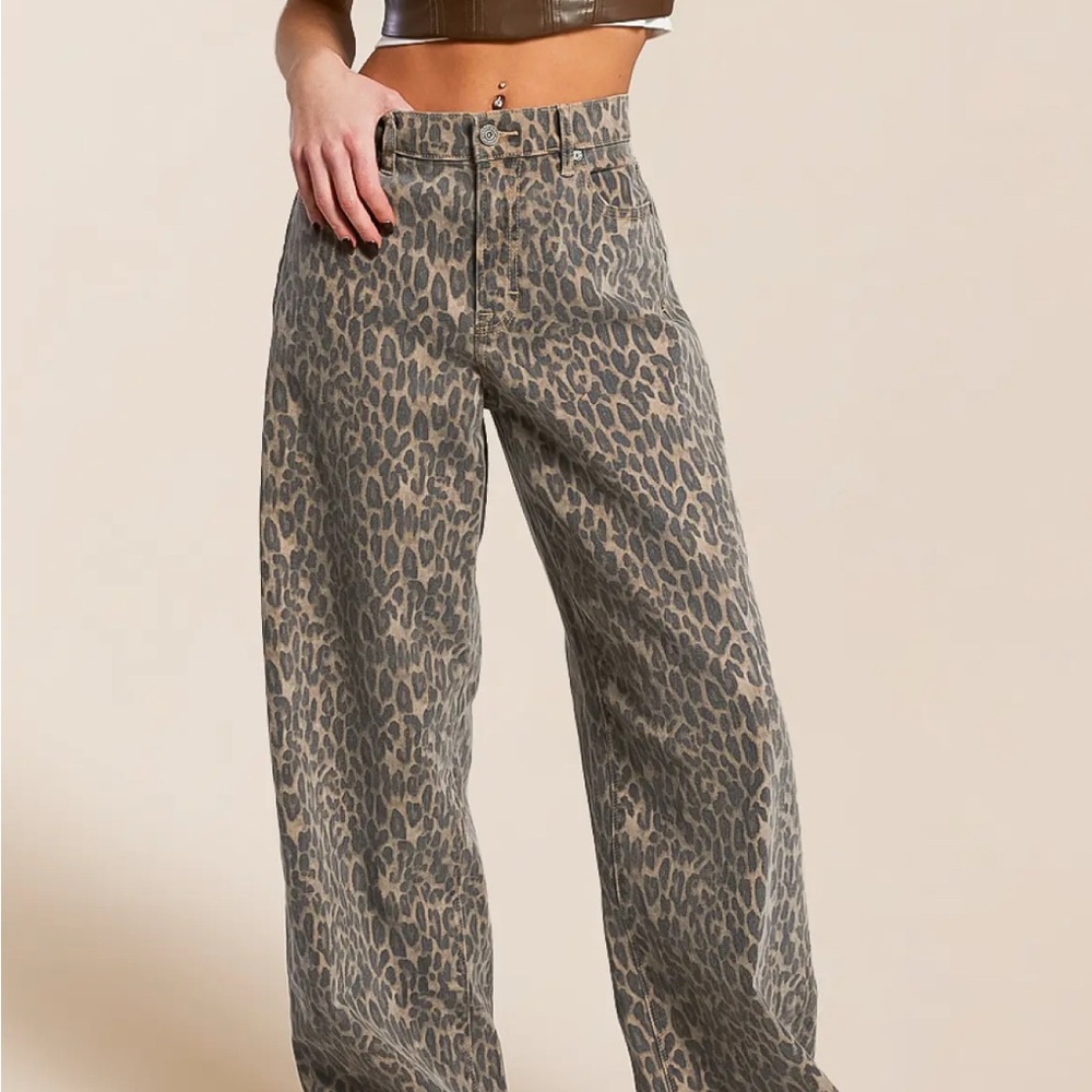Buckle Hidden Denim Leopard Print Baggy Jeans